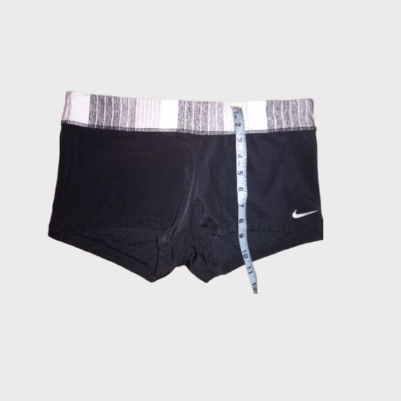 Nike Womens Active Shorts Size Large - Picture 3 of 6